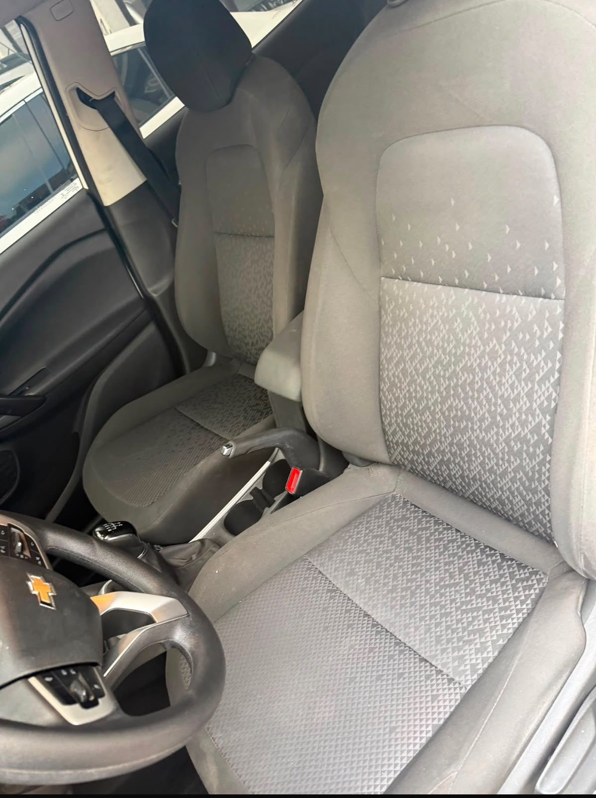 Chevrolet Tracker Turbo 2022 · Interior