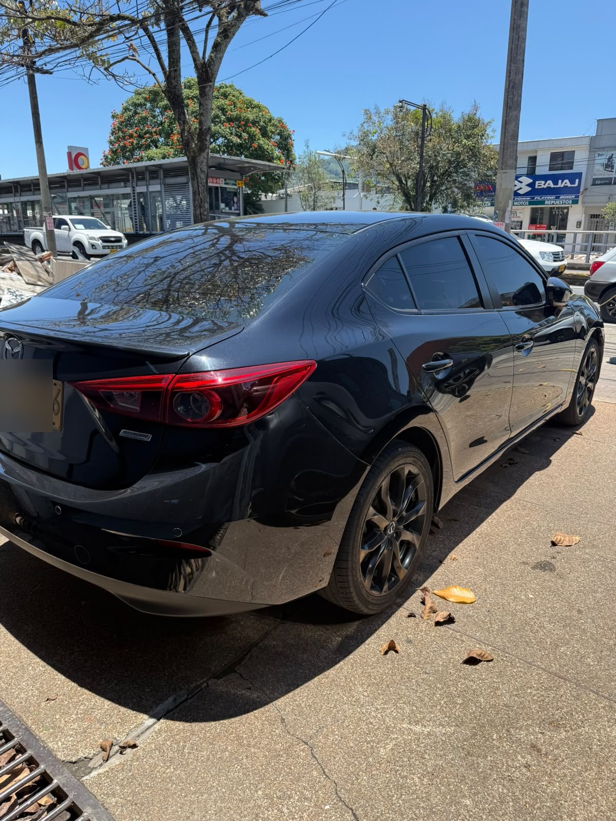 Mazda 3 Grand Touring 2015 · Exterior 5