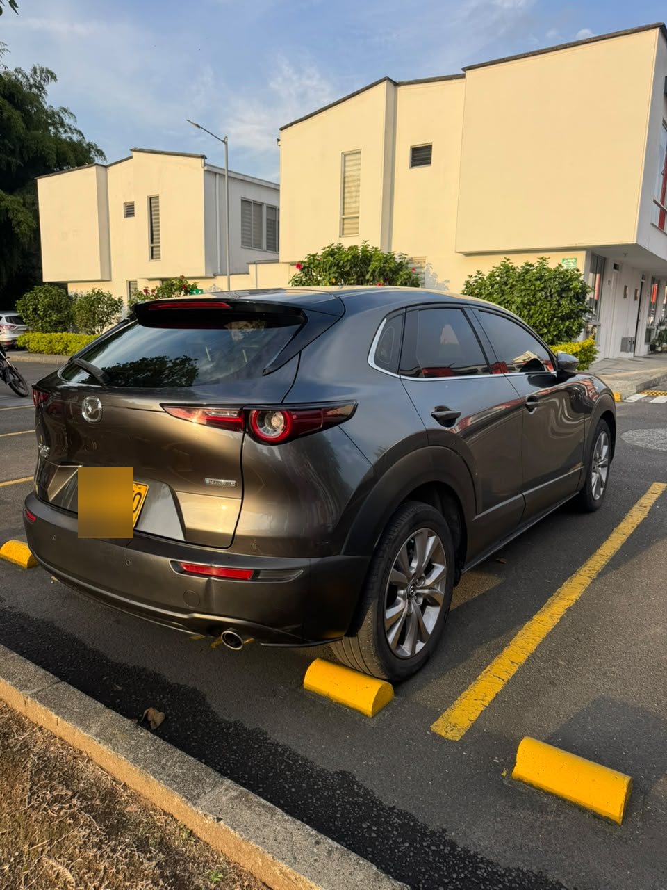 Mazda CX-30 Grand Touring Híbrida 2023 · Exterior