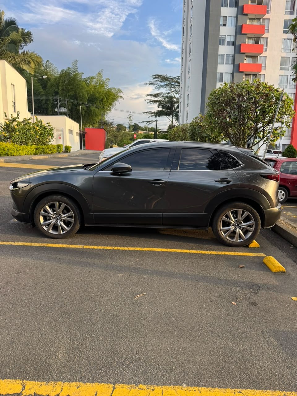 Mazda CX-30 Grand Touring Híbrida 2023 · Exterior