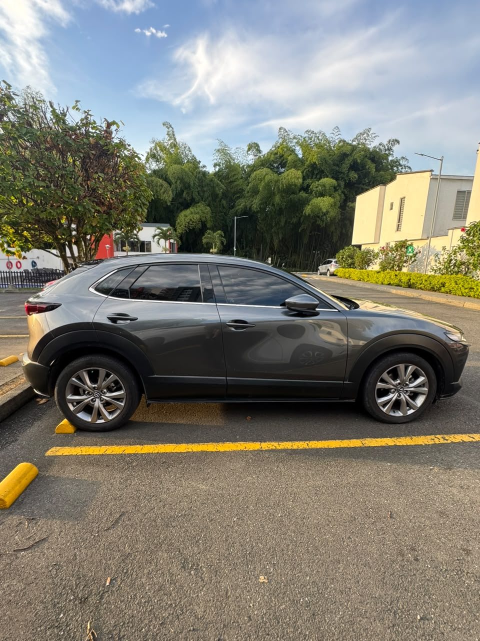 Mazda CX-30 Grand Touring Híbrida 2023 · Exterior